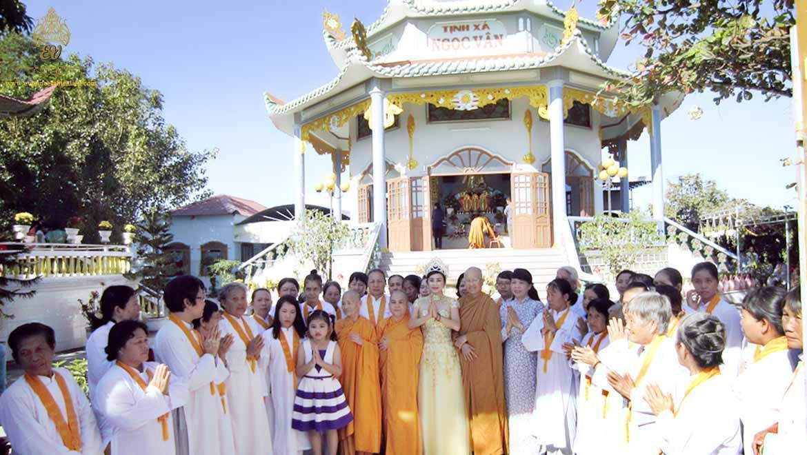 tai sao hoa hau bich lien di tu